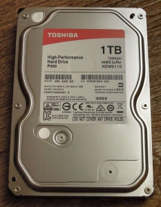 Жесткий диск Toshiba 1Tb (HDWD110UZSVA)